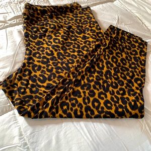 Terra & Sky Leopard Leggings 4x (28W-30W). Like New.